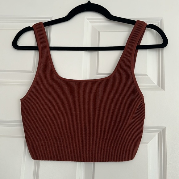 Aritzia Babaton Sculpt Knit Cropped Tank Sz L Rich Copper - Picture 3 of 5